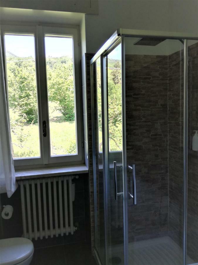 Casale Cadeloro Apartment Nebbiuno ภายนอก รูปภาพ